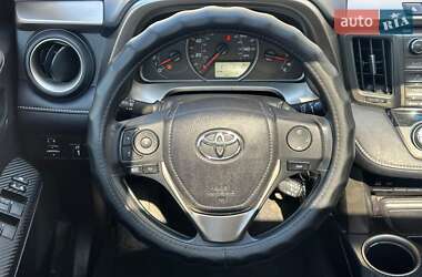 Внедорожник / Кроссовер Toyota RAV4 2013 в 