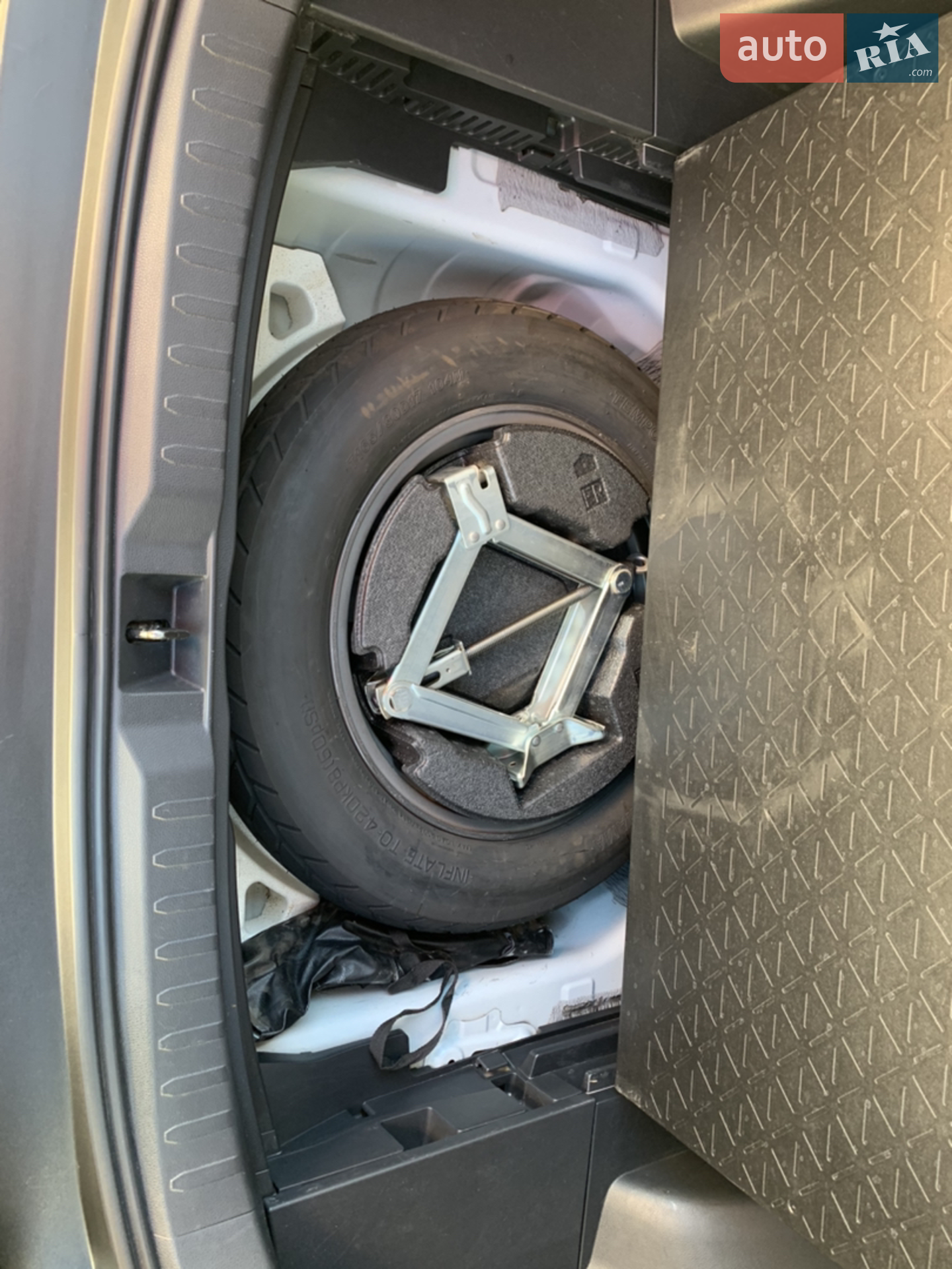 2019 Toyota RAV 4 - мініатюра 19