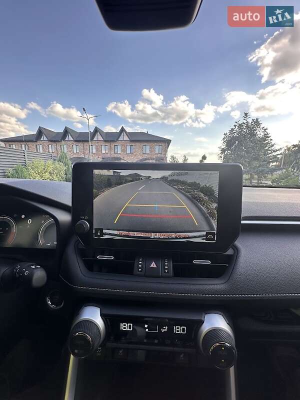 Внедорожник / Кроссовер Toyota RAV4 2023 в Днепре