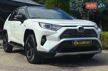 Внедорожник / Кроссовер Toyota RAV4 2020 в Львове