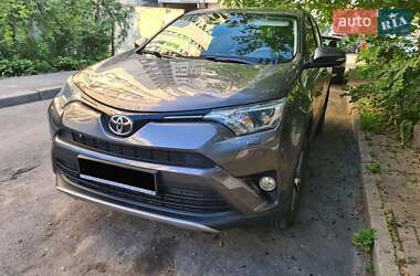 Позашляховик / Кросовер Toyota RAV4 2017 в Запоріжжі