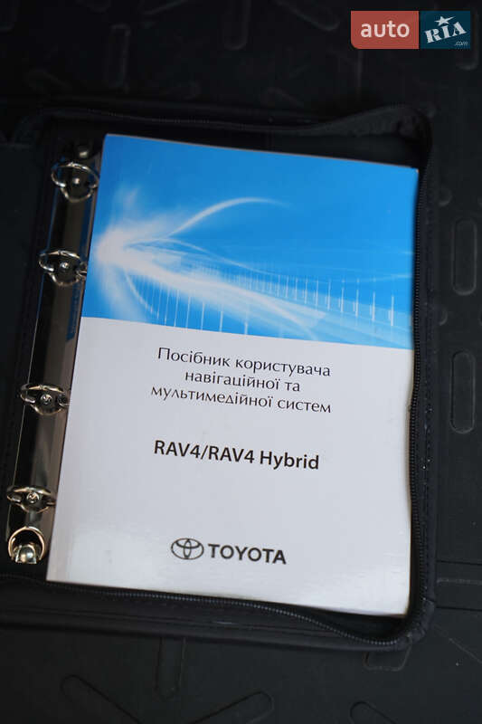 Позашляховик / Кросовер Toyota RAV4 2021 в Києві