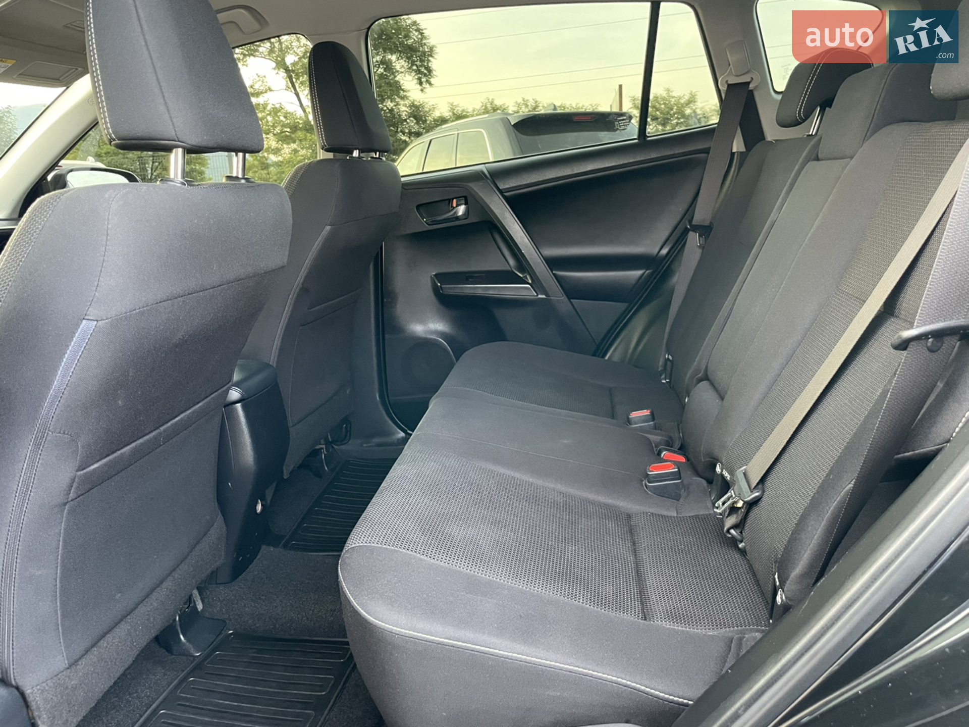 2018 Toyota RAV 4 - мініатюра 9