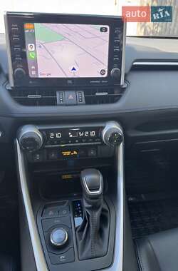 Внедорожник / Кроссовер Toyota RAV4 2022 в 