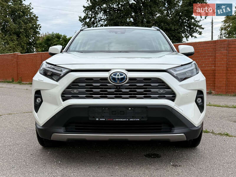 Позашляховик / Кросовер Toyota RAV4 2022 в Харкові