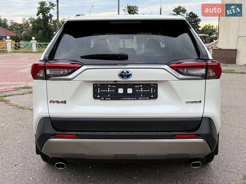 Позашляховик / Кросовер Toyota RAV4 2022 в Харкові