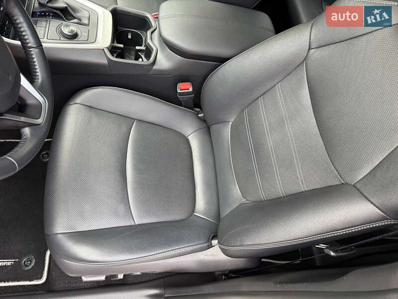 Позашляховик / Кросовер Toyota RAV4 2022 в Харкові