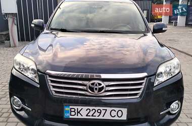 Внедорожник / Кроссовер Toyota RAV4 2011 в Ровно