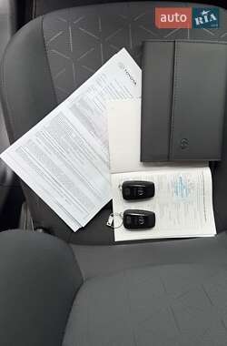 Внедорожник / Кроссовер Toyota RAV4 2023 в 