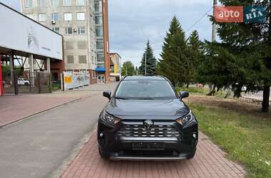 Внедорожник / Кроссовер Toyota RAV4 2023 в 
