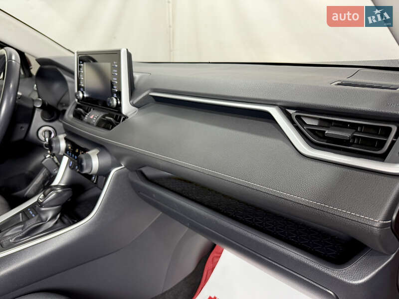 Позашляховик / Кросовер Toyota RAV4 2019 в Одесі фото 15 Позашляховик / Кросовер Toyota RAV4 2019 в Одесі