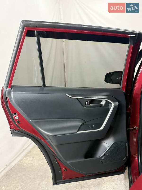 Позашляховик / Кросовер Toyota RAV4 2019 в Одесі фото 30 Позашляховик / Кросовер Toyota RAV4 2019 в Одесі
