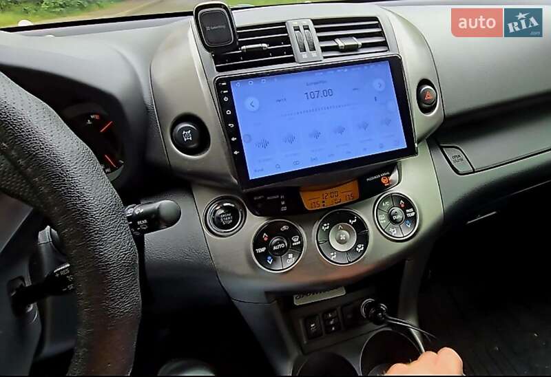 Внедорожник / Кроссовер Toyota RAV4 2012 в Киеве