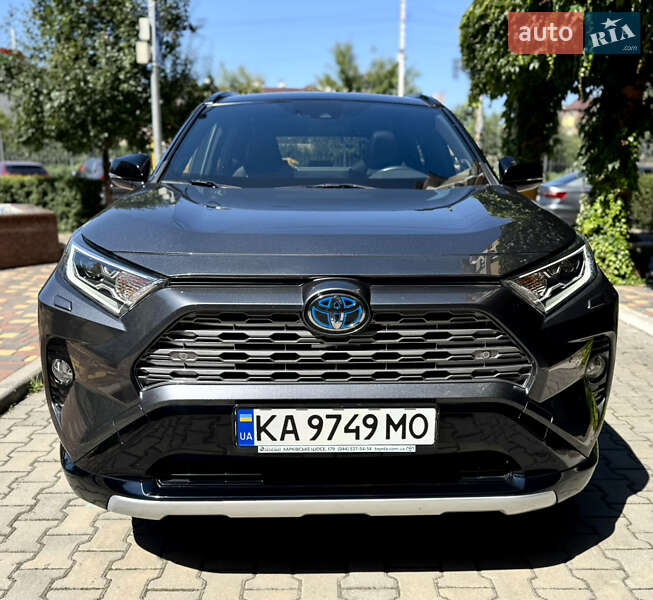 Позашляховик / Кросовер Toyota RAV4 2020 в Києві