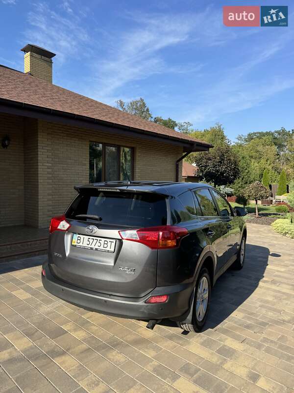 Позашляховик / Кросовер Toyota RAV4 2013 в Полтаві фото 4 Позашляховик / Кросовер Toyota RAV4 2013 в Полтаві