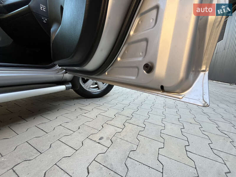 Внедорожник / Кроссовер Toyota RAV4 2007 в Казатине