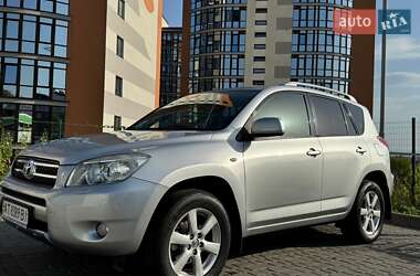 Позашляховик / Кросовер Toyota RAV4 2008 в Івано-Франківську