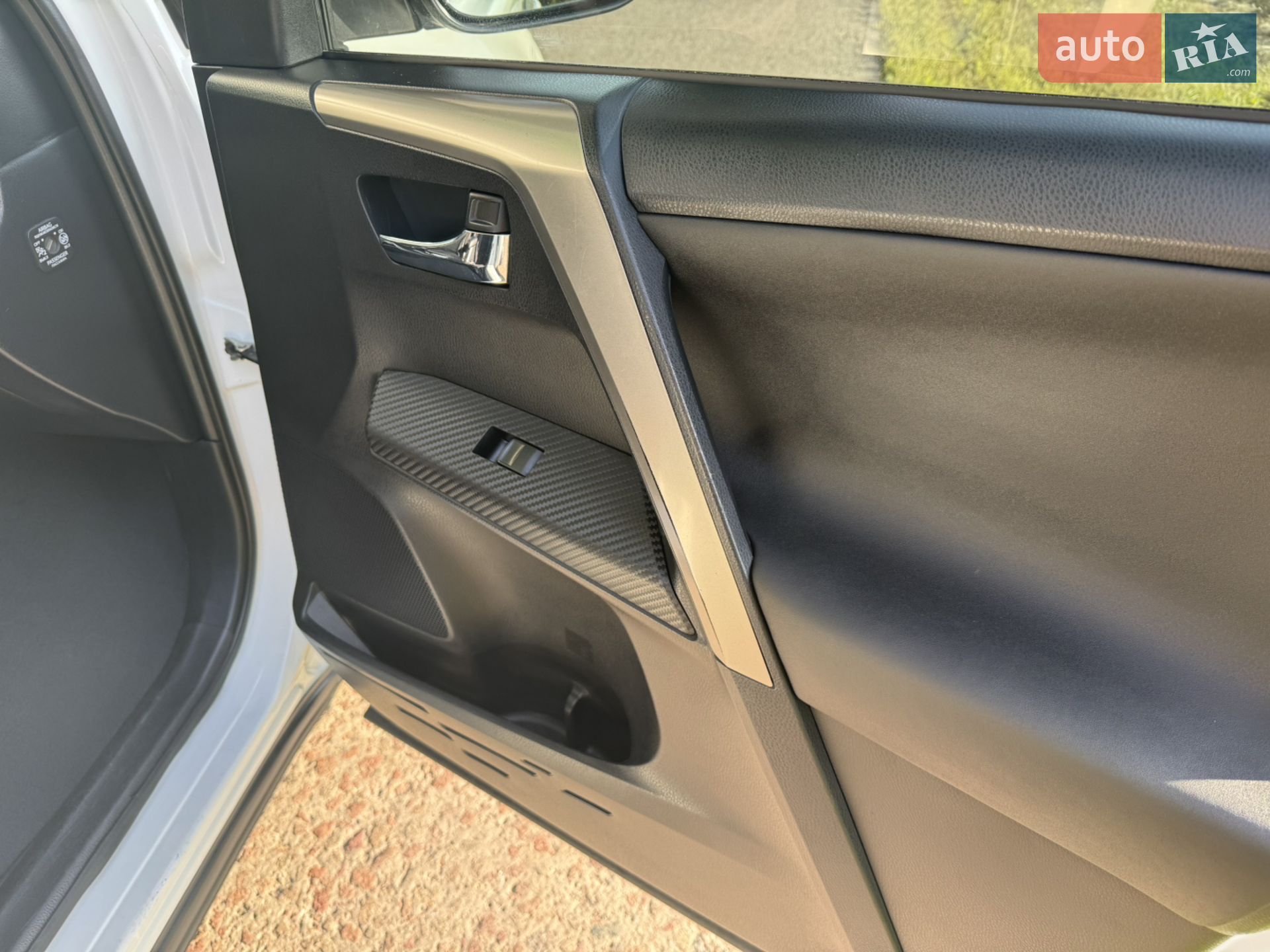 2014 Toyota RAV 4 - мініатюра 8