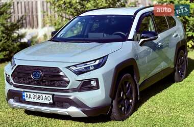Внедорожник / Кроссовер Toyota RAV4 2024 в Киеве