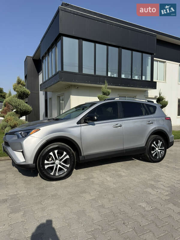 Toyota RAV4 2017