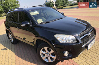 Внедорожник / Кроссовер Toyota RAV4 2010 в Киеве