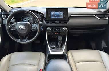 Позашляховик / Кросовер Toyota RAV4 2019 в Києві