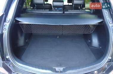 Внедорожник / Кроссовер Toyota RAV4 2017 в 