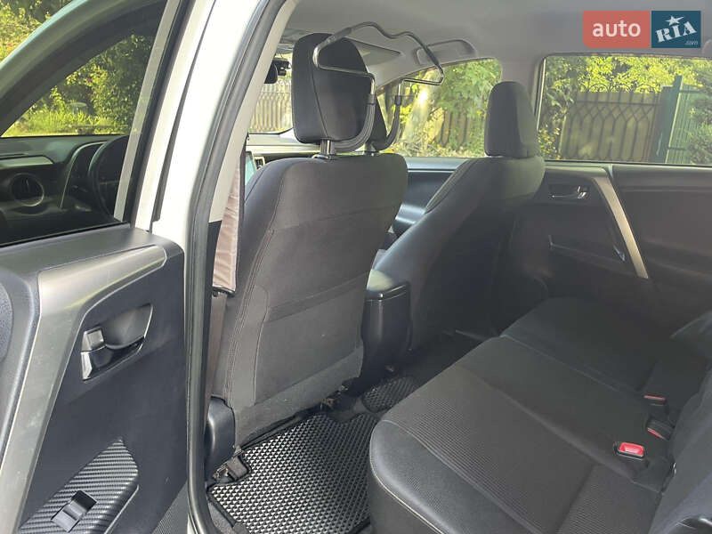 Позашляховик / Кросовер Toyota RAV4 2013 в Дніпрі фото 34 Позашляховик / Кросовер Toyota RAV4 2013 в Дніпрі