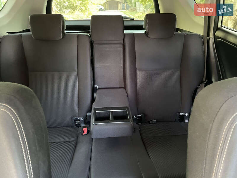 Позашляховик / Кросовер Toyota RAV4 2013 в Дніпрі фото 40 Позашляховик / Кросовер Toyota RAV4 2013 в Дніпрі