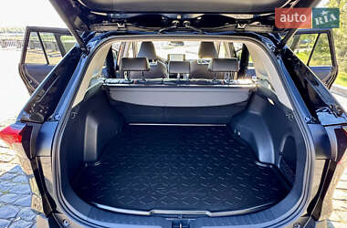 Внедорожник / Кроссовер Toyota RAV4 2024 в 