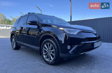 Позашляховик / Кросовер Toyota RAV4 2016 в Харкові
