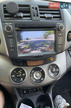 Внедорожник / Кроссовер Toyota RAV4 2007 в 