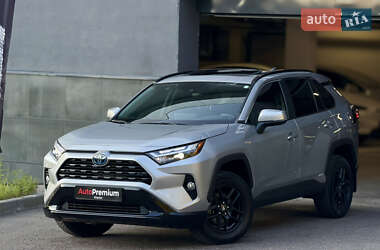 Позашляховик / Кросовер Toyota RAV4 2021 в Харкові