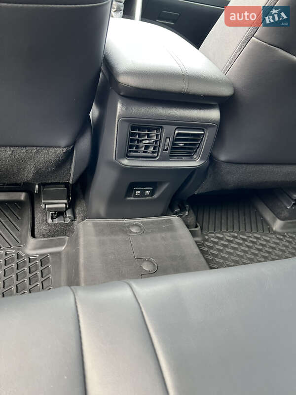 Позашляховик / Кросовер Toyota RAV4 2021 в Умані фото 20 Позашляховик / Кросовер Toyota RAV4 2021 в Умані