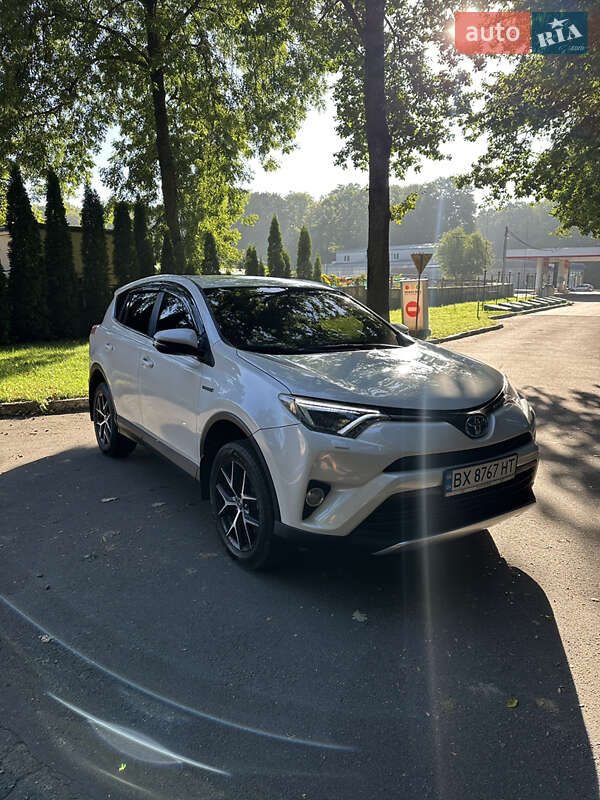 Внедорожник / Кроссовер Toyota RAV4 2016 в Виннице