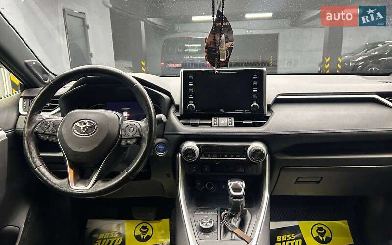 Позашляховик / Кросовер Toyota RAV4 2020 в Чернівцях фото 14 Позашляховик / Кросовер Toyota RAV4 2020 в Чернівцях