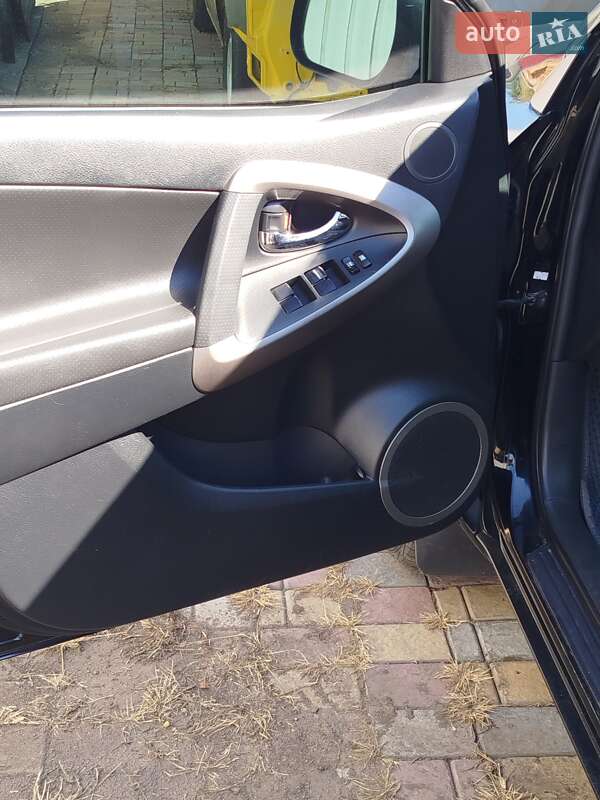 Внедорожник / Кроссовер Toyota RAV4 2006 в Верхнеднепровске фото 7 Внедорожник / Кроссовер Toyota RAV4 2006 в Верхнеднепровске