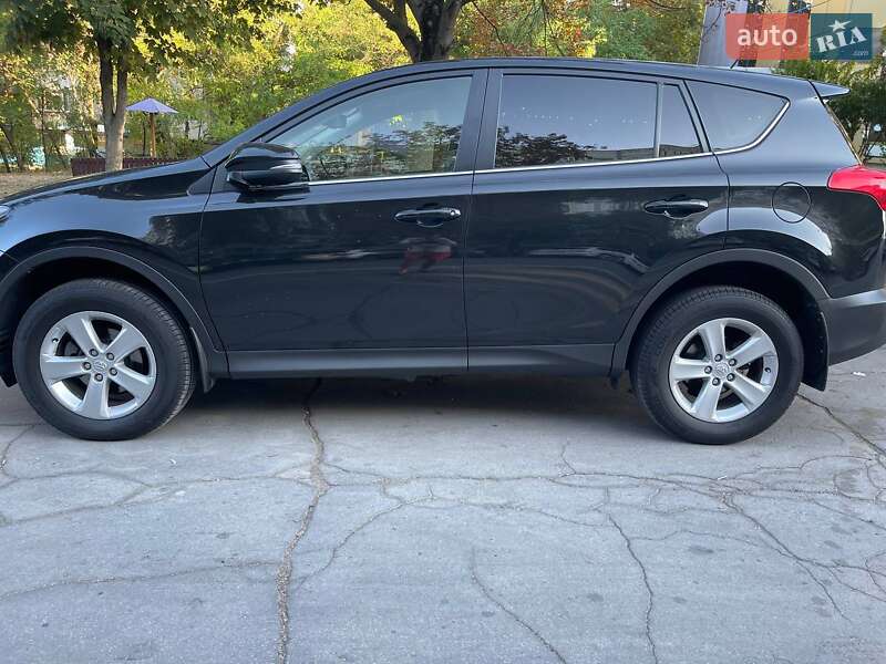 Позашляховик / Кросовер Toyota RAV4 2013 в Одесі фото 2 Позашляховик / Кросовер Toyota RAV4 2013 в Одесі