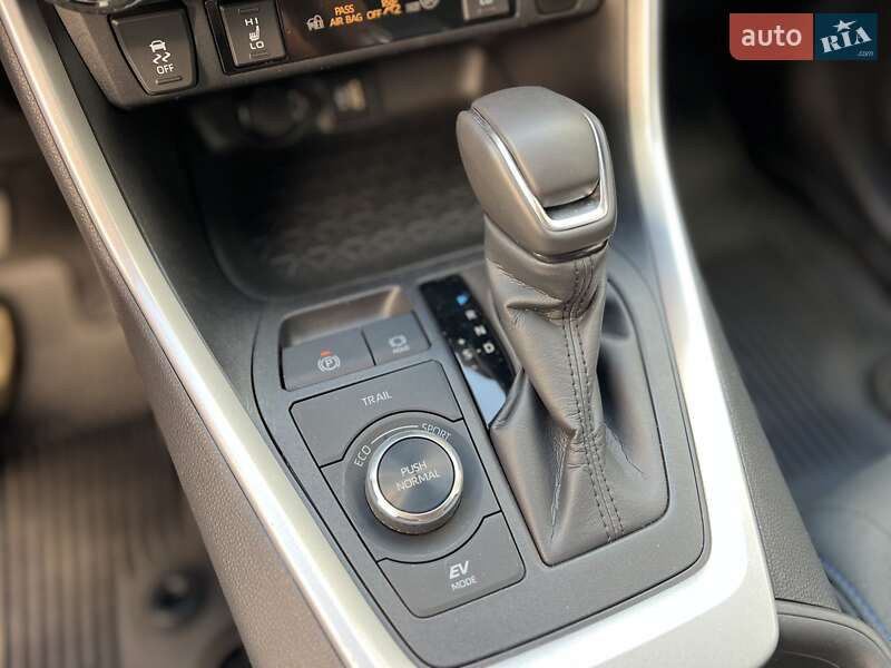 Внедорожник / Кроссовер Toyota RAV4 2024 в Киеве фото 37 Внедорожник / Кроссовер Toyota RAV4 2024 в Киеве