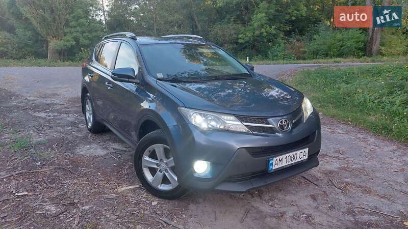 Внедорожник / Кроссовер Toyota RAV4 2014 в Звягеле