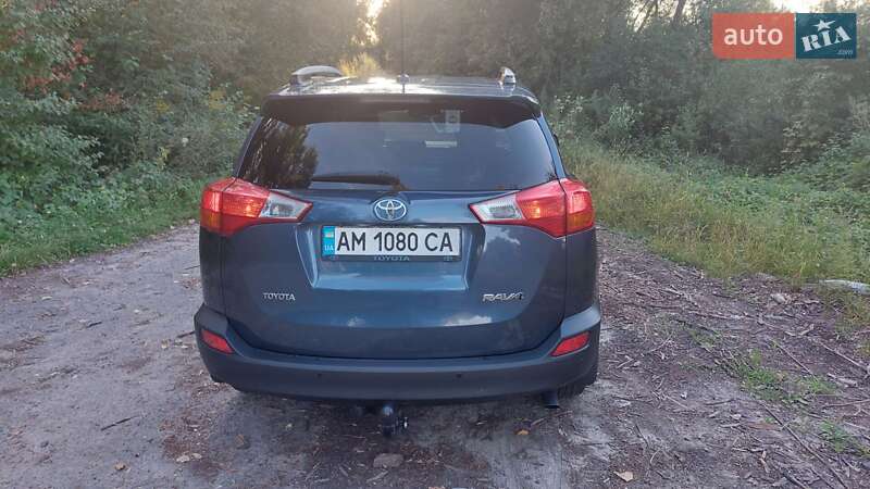 Внедорожник / Кроссовер Toyota RAV4 2014 в Звягеле