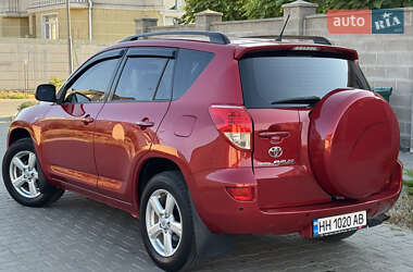 Внедорожник / Кроссовер Toyota RAV4 2006 в 