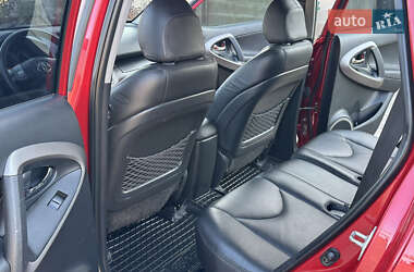 Внедорожник / Кроссовер Toyota RAV4 2006 в 