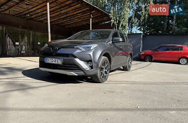 Внедорожник / Кроссовер Toyota RAV4 2016 в Хмельницком