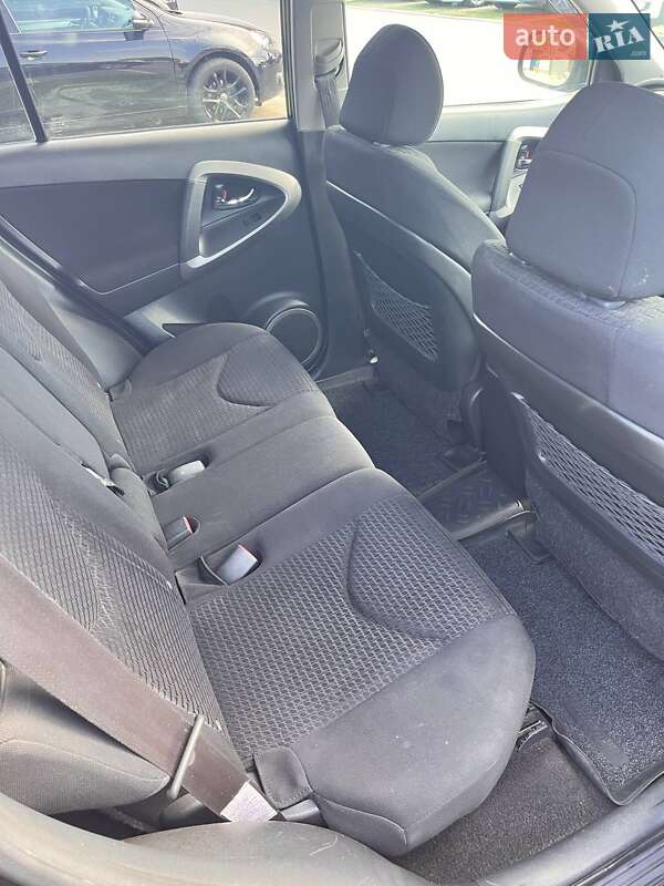 Позашляховик / Кросовер Toyota RAV4 2008 в Ужгороді