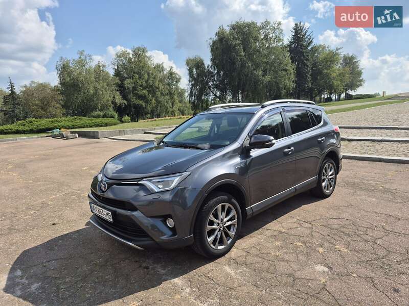 Позашляховик / Кросовер Toyota RAV4 2016 в Житомирі