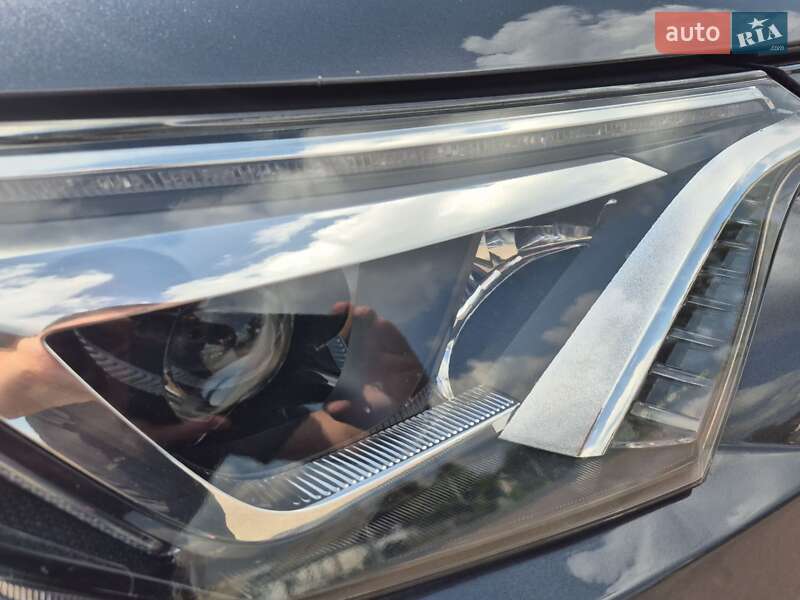 Позашляховик / Кросовер Toyota RAV4 2016 в Житомирі