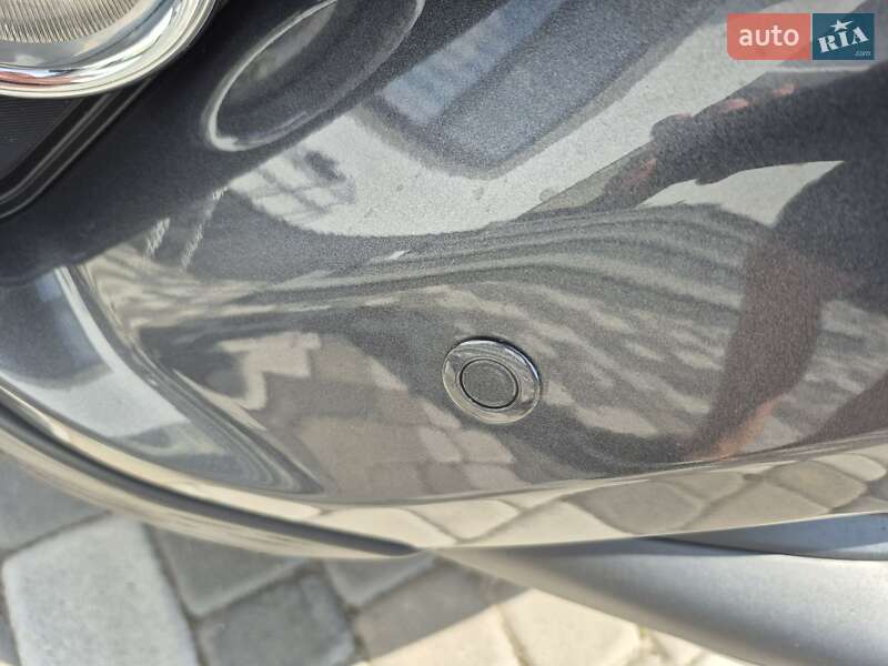 Позашляховик / Кросовер Toyota RAV4 2016 в Житомирі