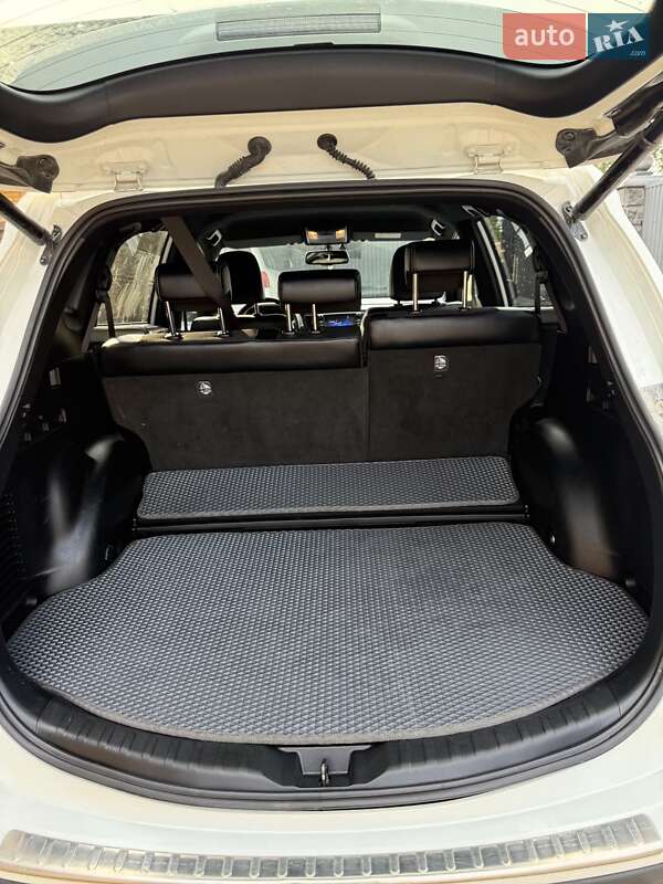 Внедорожник / Кроссовер Toyota RAV4 2018 в Сарнах фото 13 Внедорожник / Кроссовер Toyota RAV4 2018 в Сарнах