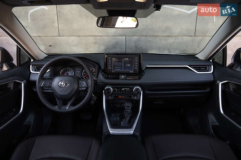 Внедорожник / Кроссовер Toyota RAV4 2022 в Киеве